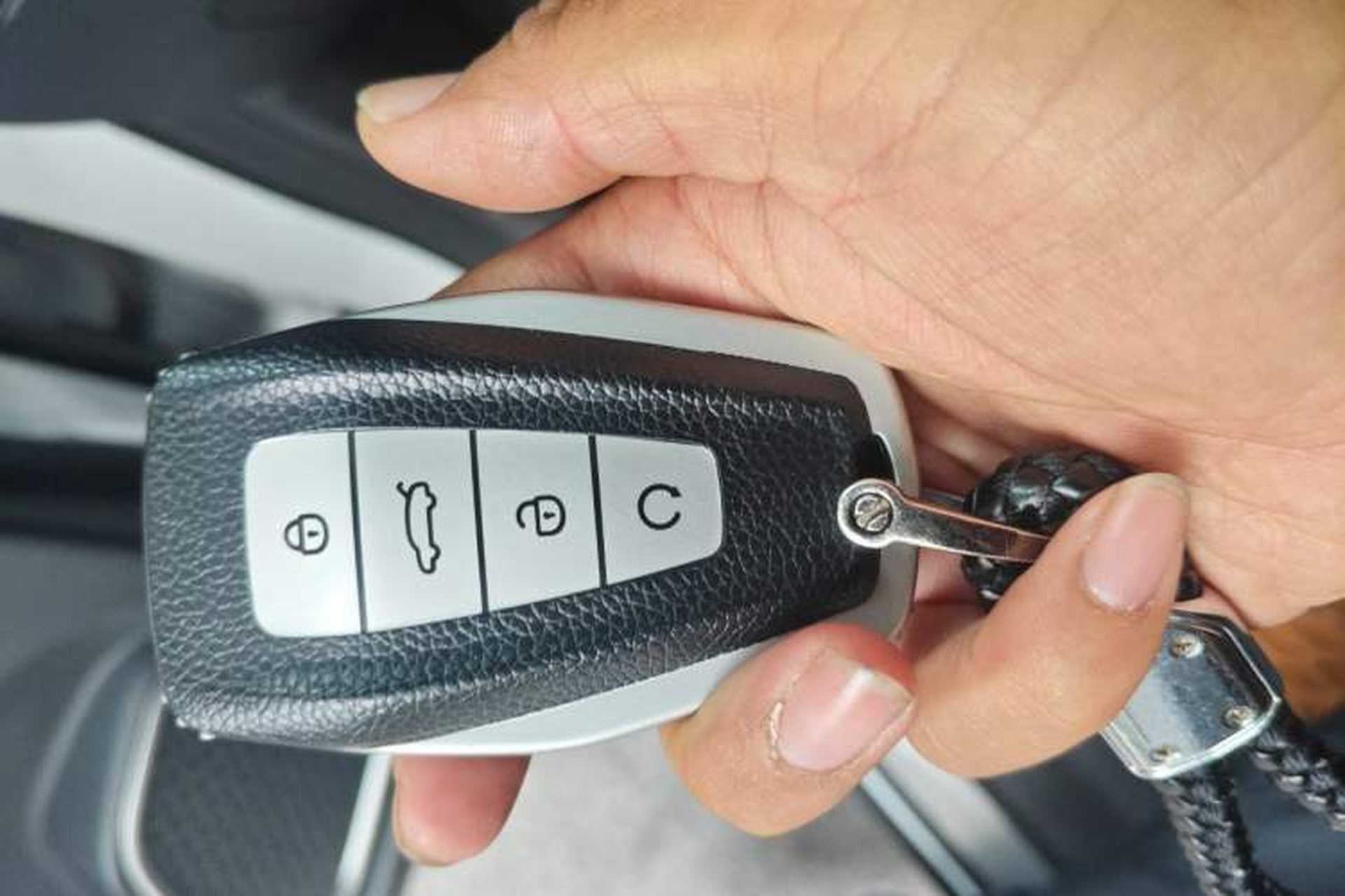 Used Geely Auto Coolray 2019 260T DCT Explorer China VI Standard Vehicle Key
