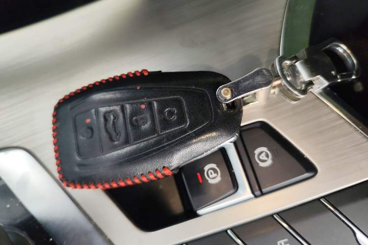 Used Geely Auto Coolray 2019 260T DCT Knight China VI Standard Vehicle Key