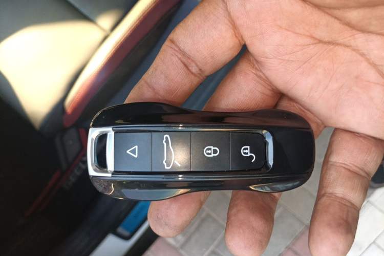 Used Geely Auto Coolray 2019 Sport Model 260T DCT Battle China V Standard Vehicle Key