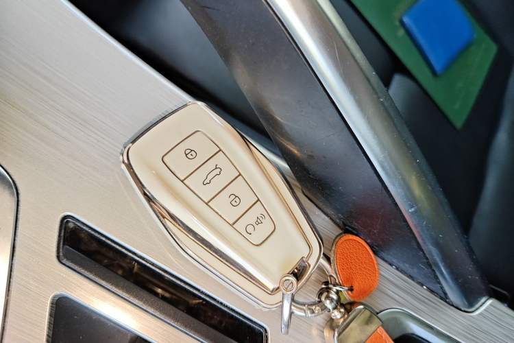 Used Geely Auto Coolray 2019 Sport Model 260T DCT Battle China V Standard Vehicle Key