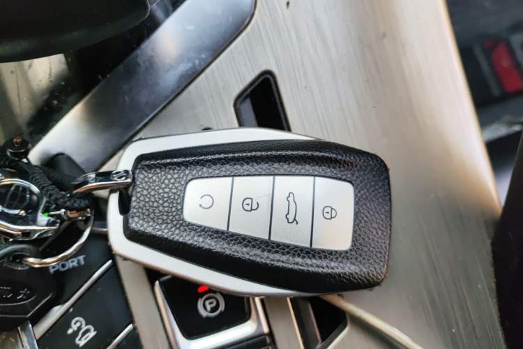 Used Geely Auto Coolray 2019 Sport Model 260T DCT Battle China V Standard Vehicle Key