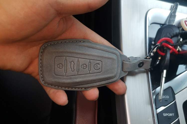 Used Geely Auto Coolray 2019 260T DCT Explorer China VI Standard Vehicle Key