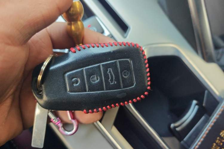 Used Geely Auto Coolray 2019 Sport Model 260T DCT Battle China V Standard Vehicle Key