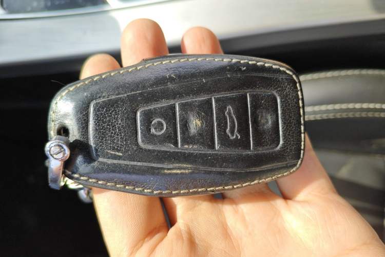 Used Geely Auto Coolray 2019 260T DCT Knight China VI Standard Vehicle Key
