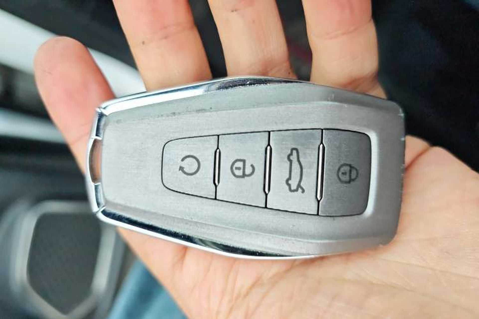 Used Geely Auto Coolray 2019 Sport Model 260T DCT Patrol China V Standard Vehicle Key