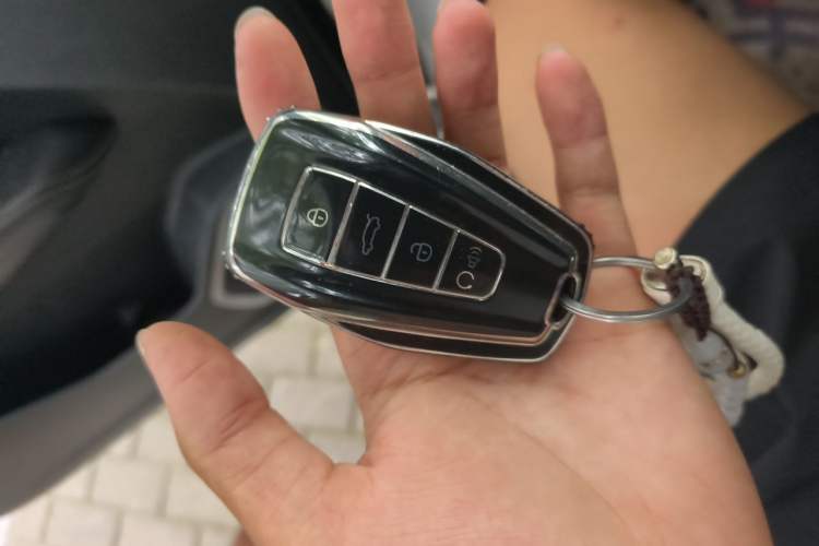 Used Geely Auto Coolray 2019 260T DCT Knight China VI Standard Vehicle Key