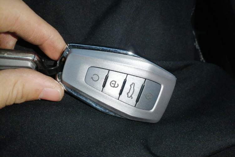 Used Geely Auto Coolray 2019 260T DCT Knight China V Standard Vehicle Key