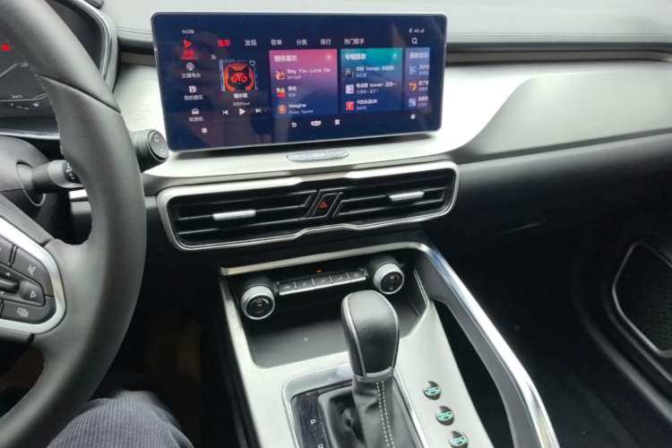 Used Geely Auto Coolray 2020 PRO 240T DCT Hunter Audio And AC Panel