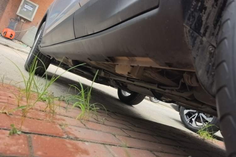 Used Geely Auto Coolray 2020 PRO 240T DCT Hunter Left Side Sill