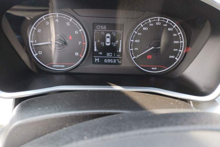 Used Geely Auto Coolray 2020 240T Manual Archer Odometer Close Up