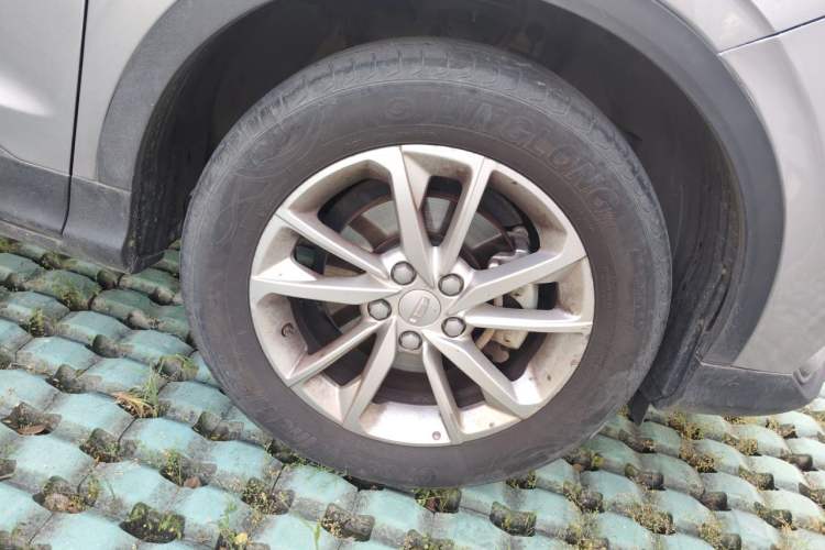 Used Geely Auto Coolray 2020 PRO 240T DCT Hunter Right Front Wheel Hub