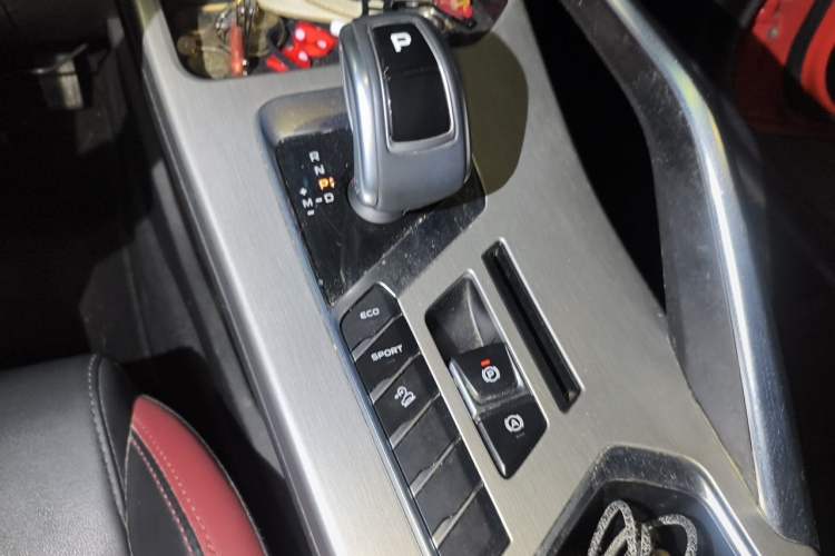 Used Geely Auto Coolray 2020 Facelift 240T DCT Hunter Gear Lever