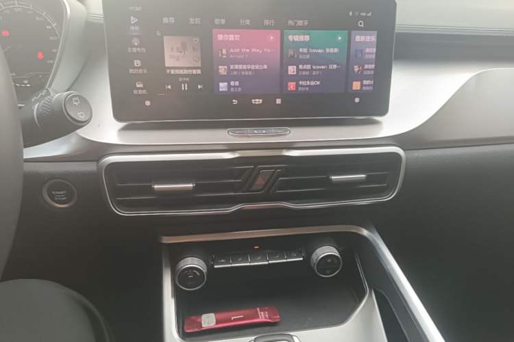 Used Geely Auto Coolray 2020 Facelift 240T DCT Hunter Audio And AC Panel
