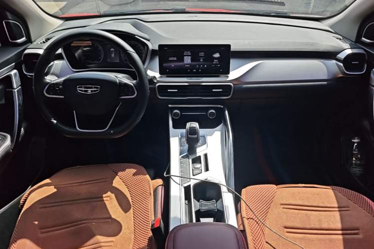 Used Geely Auto Coolray 2020 Facelift 240T DCT Hunter Center Console