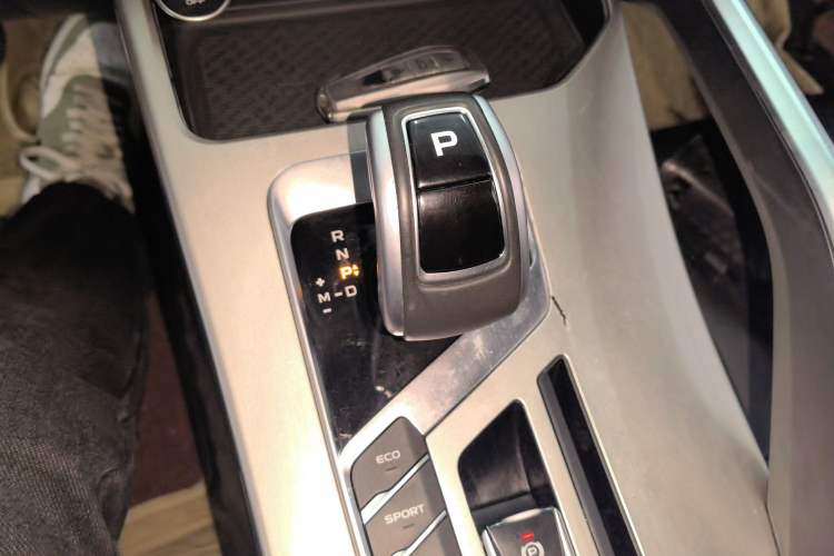 Used Geely Auto Coolray 2020 PRO 260T DCT Knight Gear Lever