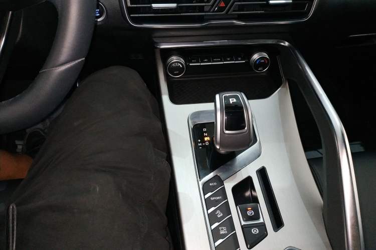 Used Geely Auto Coolray 2020 PRO 260T DCT Ranger Gear Lever