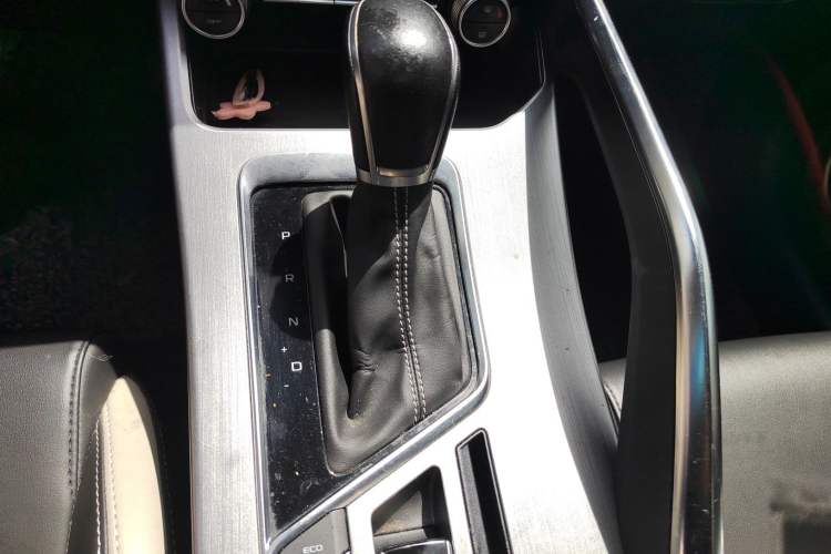 Used Geely Auto Coolray 2020 PRO 240T DCT Hunter Gear Lever