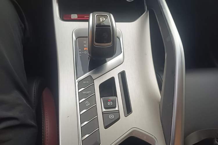 Used Geely Auto Coolray 2020 Facelift 240T DCT Hunter Gear Lever