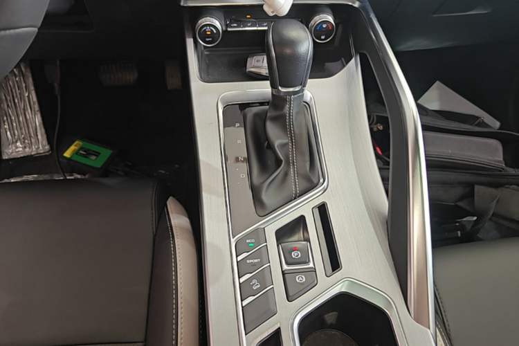 Used Geely Auto Coolray 2020 PRO 240T DCT Hunter Gear Lever