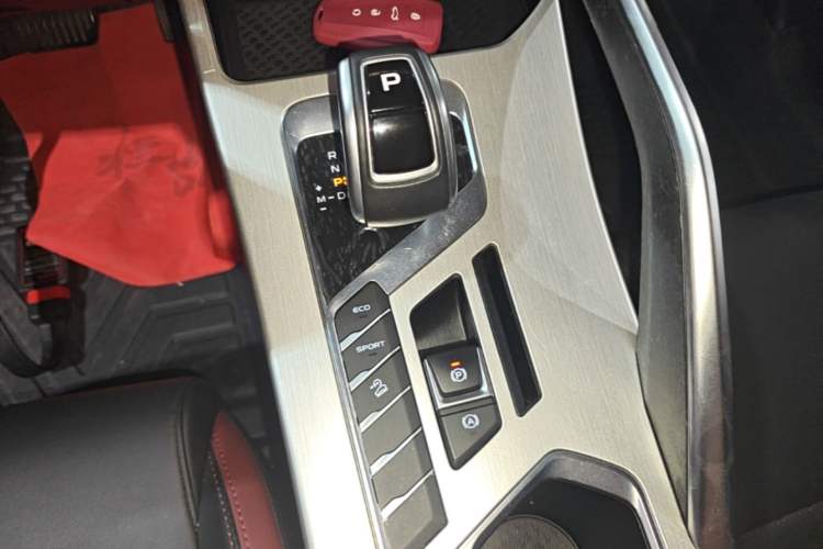 Used Geely Auto Coolray 2020 Facelift 240T DCT Hunter Gear Lever