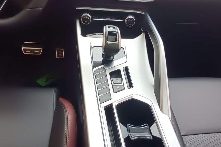 Used Geely Auto Coolray 2020 PRO 260T DCT Knight Gear Lever