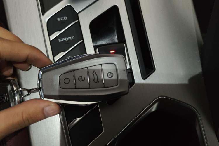 Used Geely Auto Coolray 2020 PRO 260T DCT Knight Interior 1