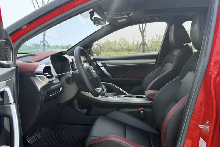 Used Geely Auto Coolray 2020 PRO 260T DCT Knight Interior 9