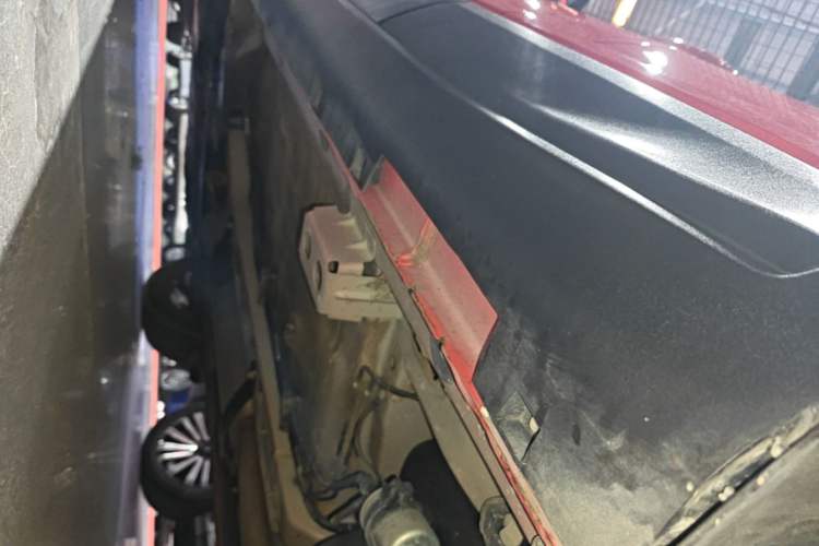 Used Geely Auto Coolray 2020 Facelift 240T DCT Hunter Left Side Sill