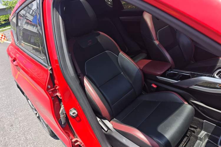 Used Geely Auto Coolray 2020 PRO 260T DCT Knight Right Front Seat