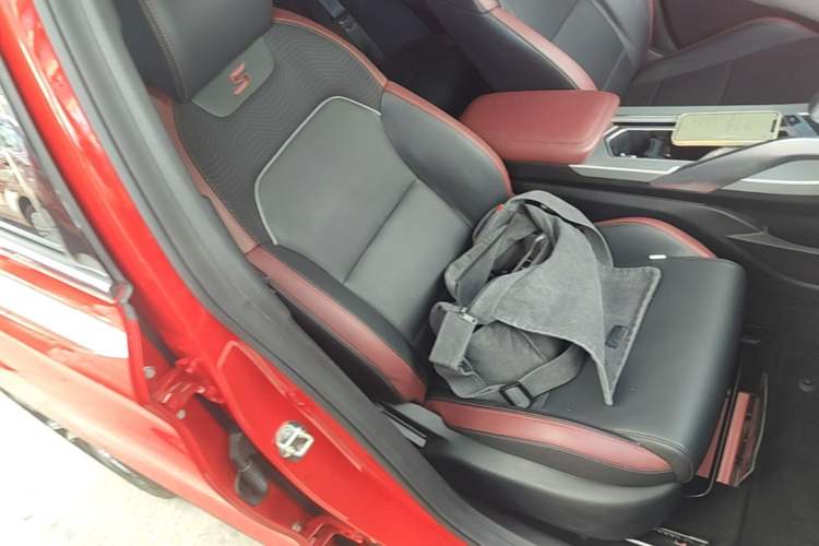 Used Geely Auto Coolray 2020 PRO 260T DCT Knight Right Front Seat