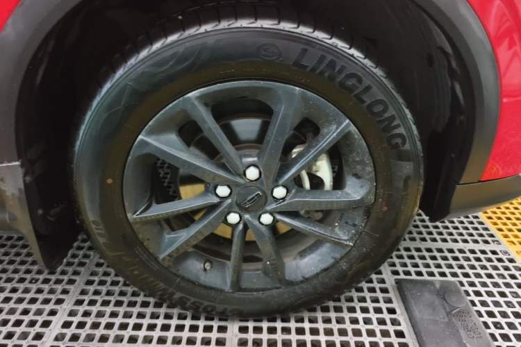 Used Geely Auto Coolray 2020 PRO 240T Manual Shooter Right Front Wheel Hub