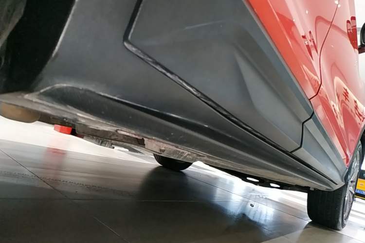 Used Geely Auto Coolray 2020 PRO 260T DCT Ranger Right Side Sill