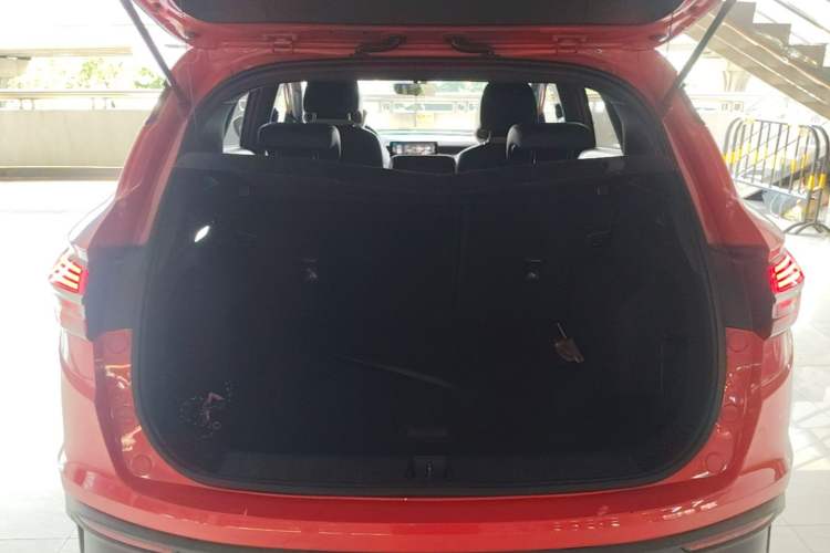 Used Geely Auto Coolray 2020 PRO 260T DCT Knight Trunk
