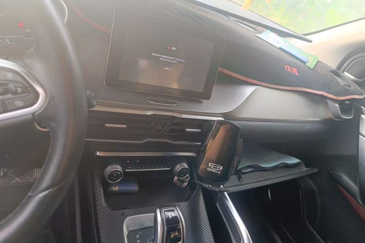 Used Geely Auto Coolray 2020 Facelift 240T DCT Hunter Audio And AC Panel