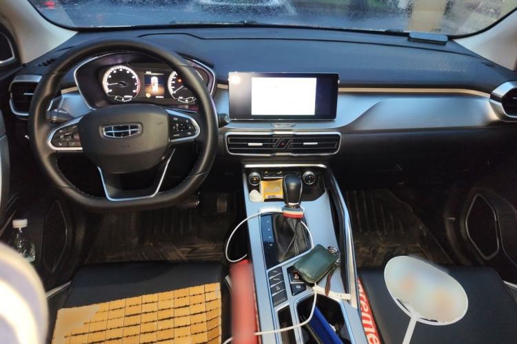 Used Geely Auto Coolray 2020 PRO 240T DCT Hunter Center Console
