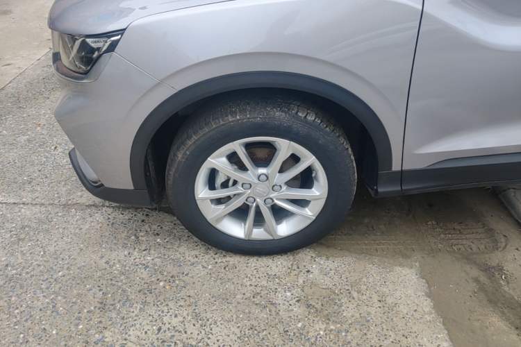 Used Geely Auto Coolray 2020 PRO 240T DCT Hunter Left Front Wheel Hub