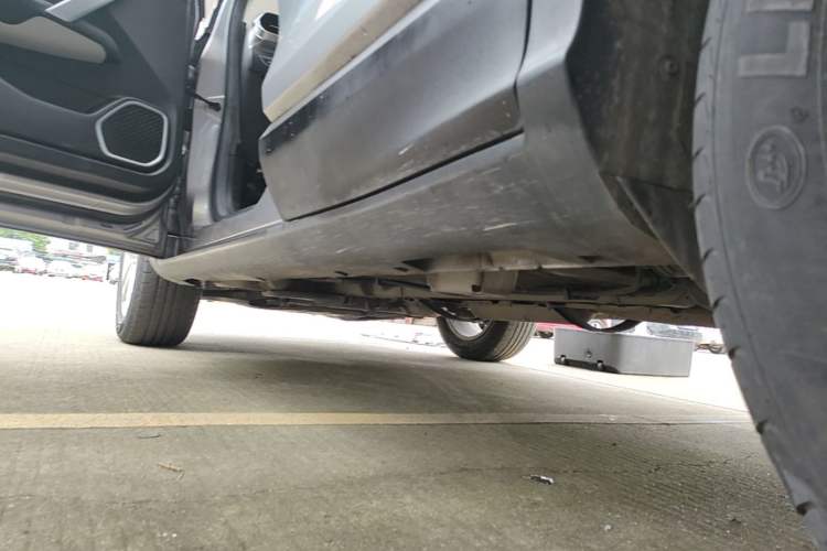 Used Geely Auto Coolray 2020 PRO 240T DCT Hunter Left Side Sill