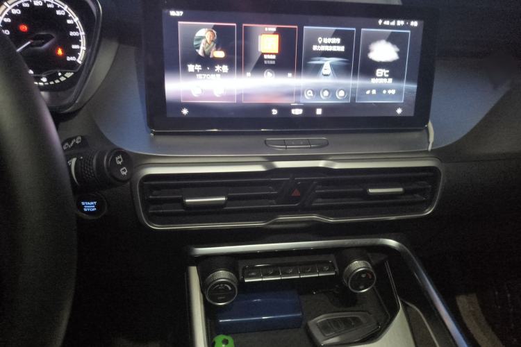 Used Geely Auto Coolray 2020 Facelift 240T DCT Hunter Audio And AC Panel