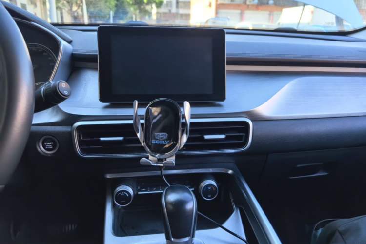 Used Geely Auto Coolray 2020 PRO 240T DCT Hunter Audio And AC Panel