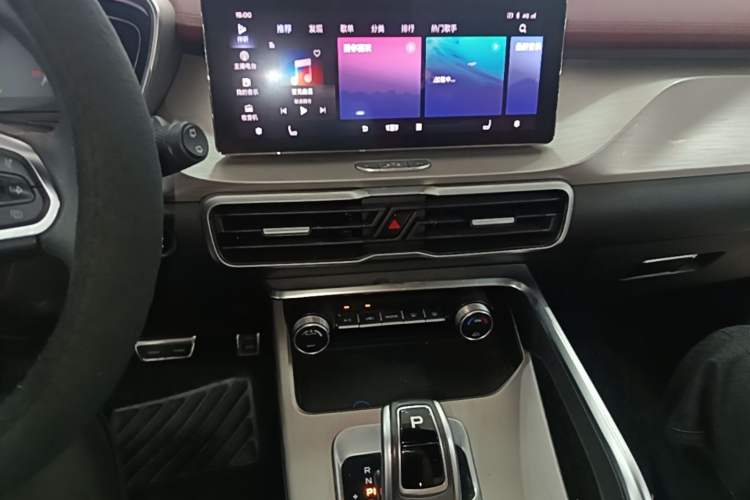 Used Geely Auto Coolray 2020 PRO 260T DCT Ranger Audio And AC Panel