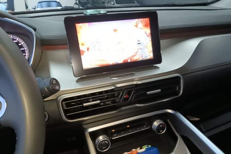Used Geely Auto Coolray 2020 Facelift 240T DCT Hunter Audio And AC Panel