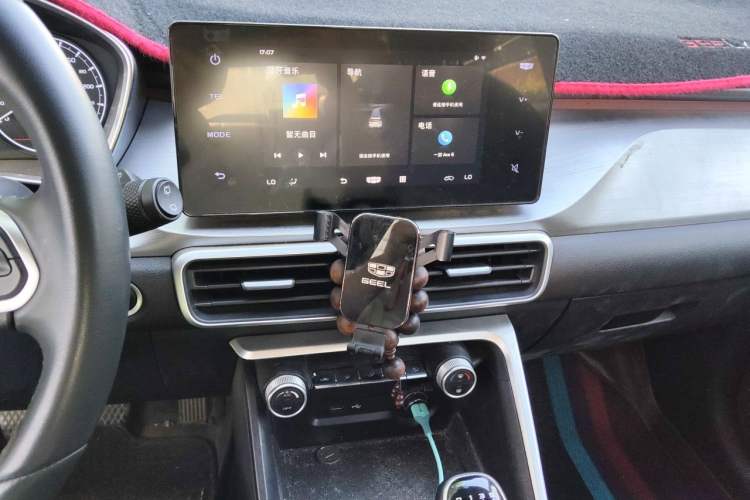 Used Geely Auto Coolray 2020 240T Manual Archer Audio And AC Panel