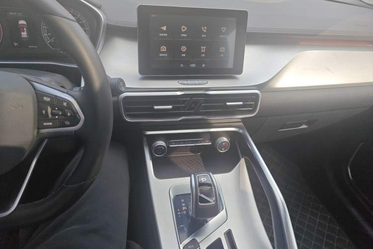 Used Geely Auto Coolray 2020 Facelift 240T DCT Hunter Audio And AC Panel