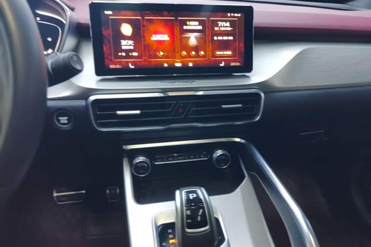 Used Geely Auto Coolray 2020 PRO 260T DCT Battle Audio And AC Panel