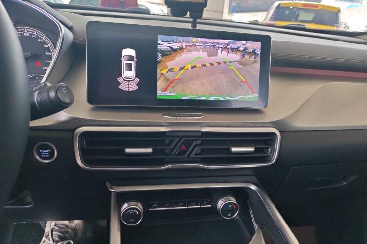 Used Geely Auto Coolray 2020 Facelift 240T DCT Hunter Audio And AC Panel