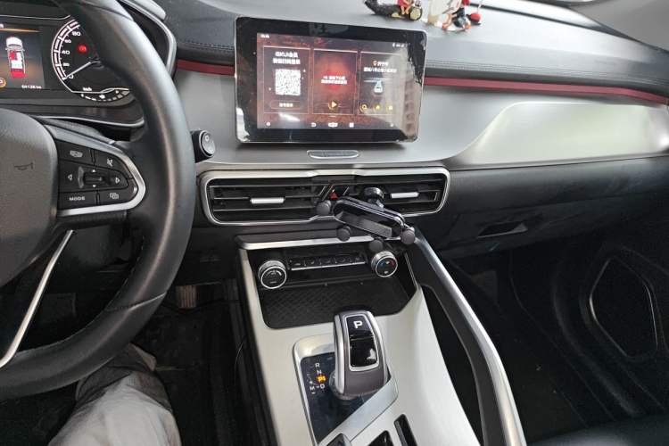 Used Geely Auto Coolray 2020 Facelift 240T DCT Hunter Audio And AC Panel