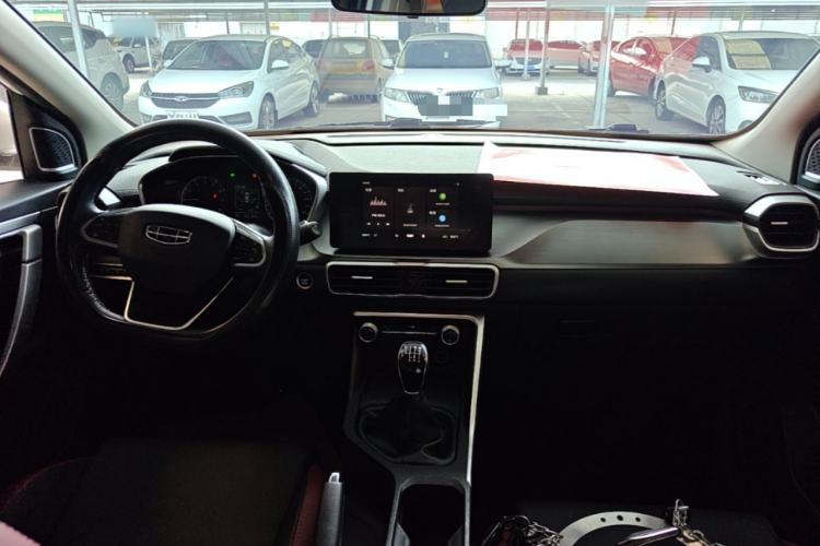 Used Geely Auto Coolray 2020 240T Manual Archer Center Console