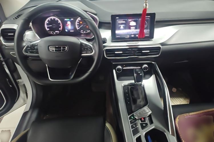 Used Geely Auto Coolray 2020 PRO 240T DCT Hunter Center Console