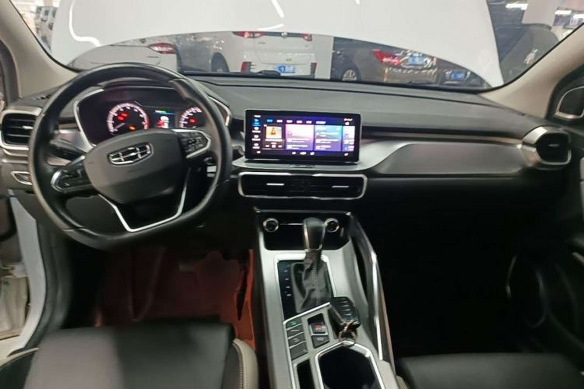 Used Geely Auto Coolray 2020 PRO 240T DCT Hunter Center Console