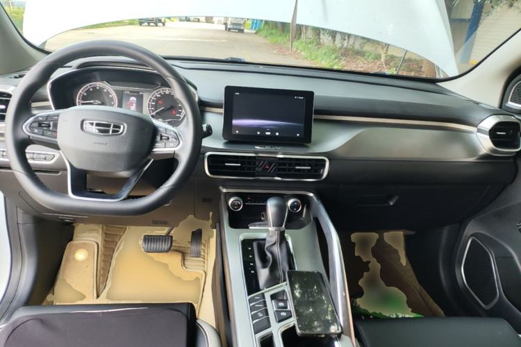 Used Geely Auto Coolray 2020 PRO 240T DCT Hunter Center Console